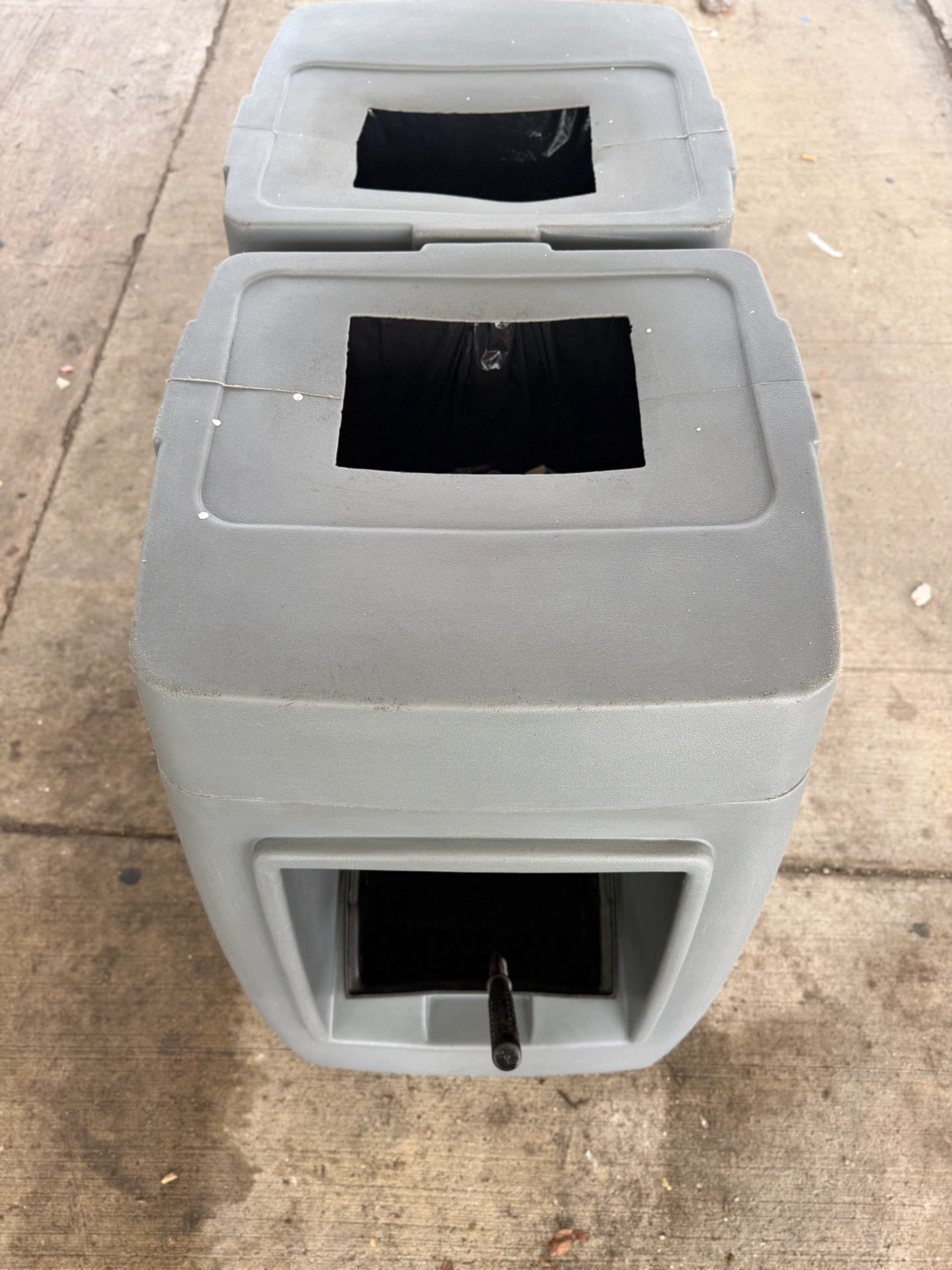 Forecourt trash receptacle — after FuelMark cleaning